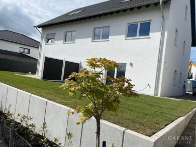 Doppelhaushälfte zur Miete 1.940 € 5,5 Zimmer 160 m² 250 m² Grundstück frei ab 16.06.2025 Sulzfeld Sulzfeld 75056