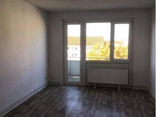 Wohnung zur Miete 414 € 3 Zimmer 59,1 m² 3. Geschoss frei ab 15.12.2025 Eulenstr. 5 b Vogelviertel Neubrandenburg 17034