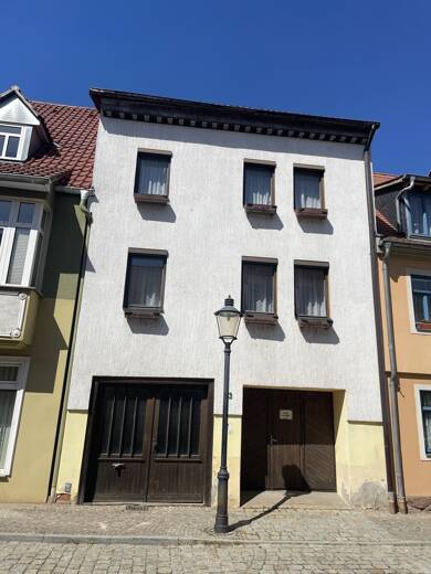 Reihenmittelhaus zum Kauf 96.000 € 4 Zimmer 112 m² 143 m² Grundstück Naumburg Naumburg 06618