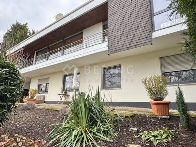 Bungalow zum Kauf 560.000 € 7 Zimmer 245,6 m² 1.035 m² Grundstück Weidenau Siegen 57076