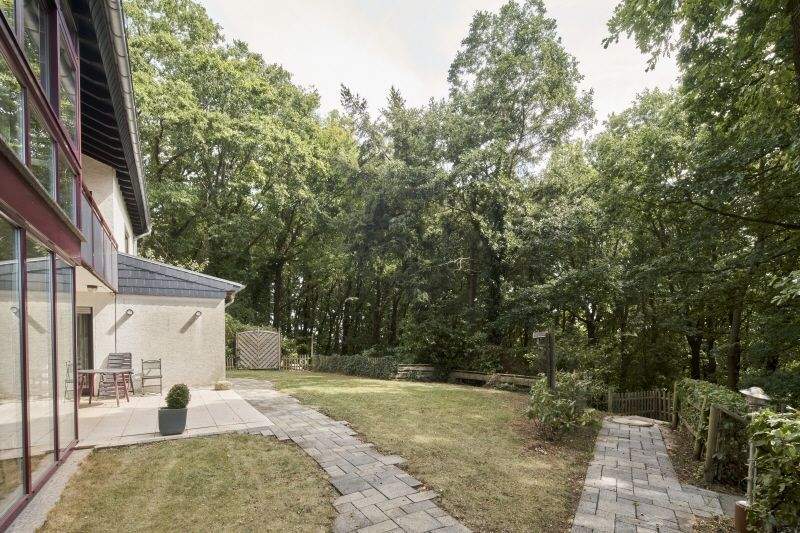 Immobilie in Mechernich - Freistehendes architektonisch reizvolles Ein- oder Zweifamilienhaus in Mechernich - Bild 1