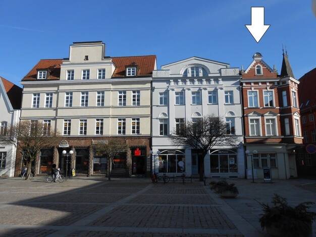 Bürofläche zur Miete 930 € 4 Zimmer 124 m² Bürofläche teilbar ab 40 m² Markt 18 Güstrow Güstrow 18273