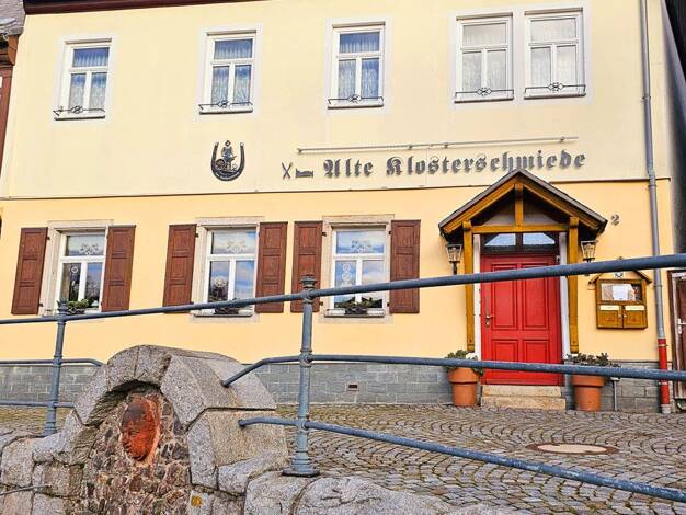 Hotel zum Kauf 249.000 € 10 Zimmer 139 m² Gastrofläche 680 m² Grundstück Grünhain Grünhain-Beierfeld 08344