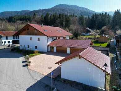 Wohn- und Geschäftshaus zum Kauf als Kapitalanlage geeignet 10 Zimmer 1.100 m² 1.999 m² Grundstück Penzberg Penzberg 82377