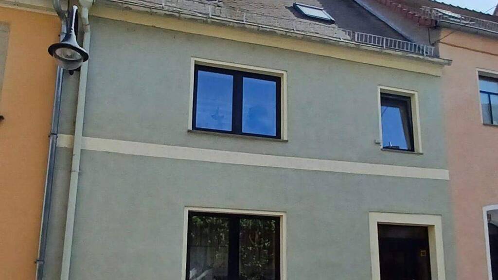 Reihenmittelhaus zur Miete 1.100 € 6 Zimmer 164 m² 170 m² Grundstück frei ab 01.05.2026 Oschatz 04758