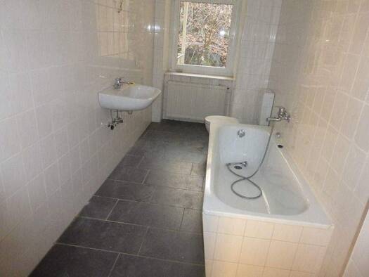 Wohnung zur Miete 370 € 2 Zimmer 67 m² 3. Geschoss frei ab sofort Annaberg Annaberg-Buchholz 09456