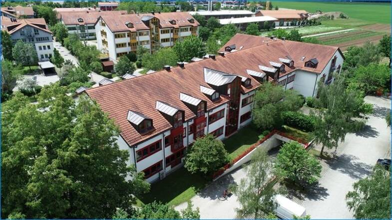 Bürogebäude zur Miete 14.325 € 18 Zimmer 1.146 m² Bürofläche Oberhaching Oberhaching 82041