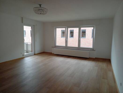 Wohnung zur Miete 700 € 3 Zimmer 110 m² Geschoss 2/3 frei ab 01.05.2026 Diepholz 49356