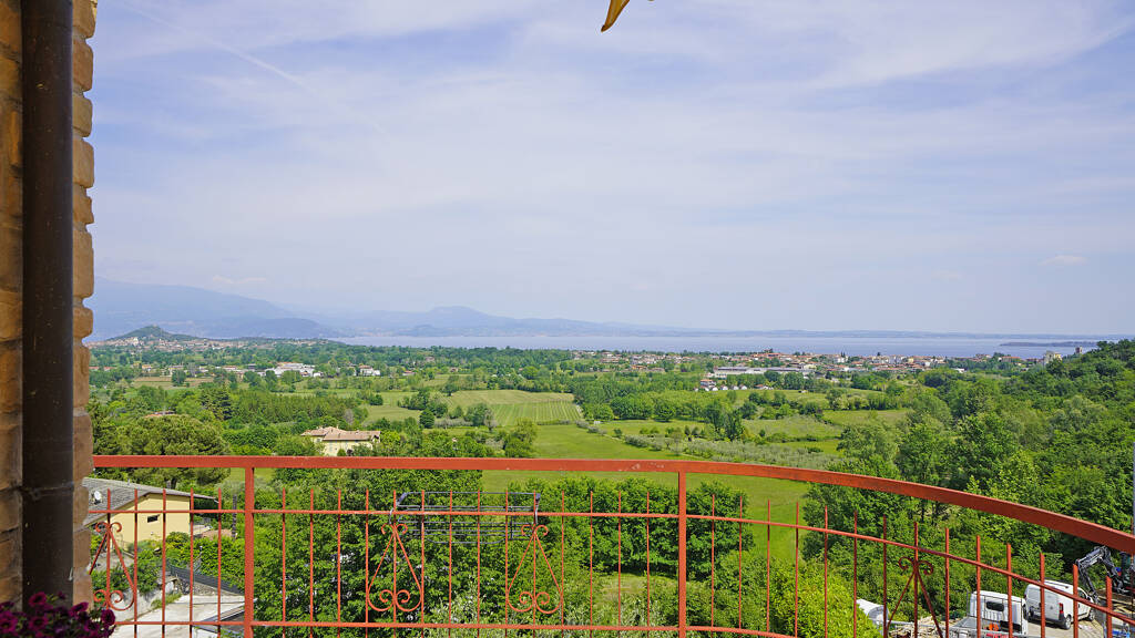 Villa zum Kauf 1.300.000 € 12 Zimmer 300 m² 350 m² Grundstück frei ab sofort Via Panoramica Soiano del Lago