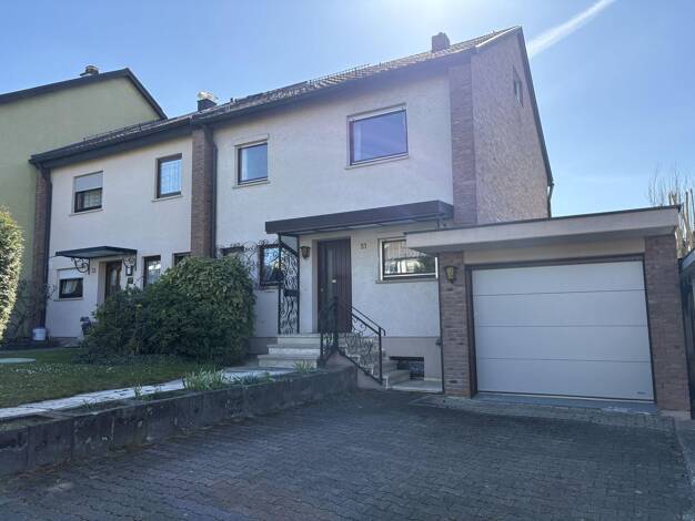 Doppelhaushälfte zum Kauf 660.000 € 5 Zimmer 185 m² 475 m² Grundstück frei ab sofort Böblingen Böblingen 71034