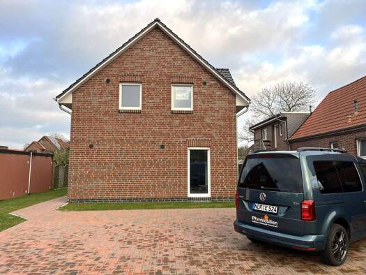 Doppelhaushälfte zum Kauf - Erstbezug 375.000 € 3 Zimmer 89 m² 602 m² Grundstück Norden 26506