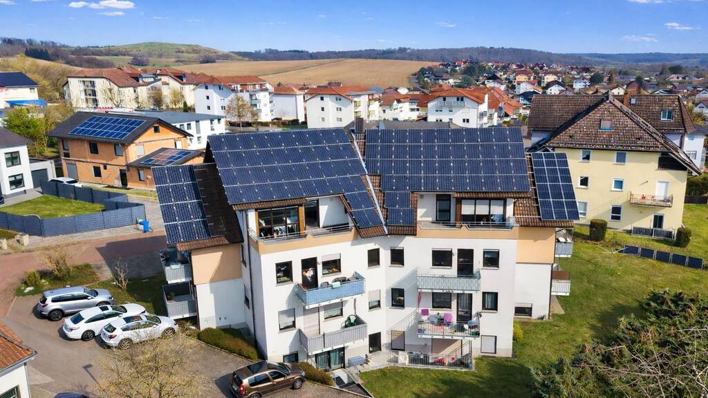 Mehrfamilienhaus zum Kauf 2.100.000 € 33 Zimmer 880 m² 1.300 m² Grundstück Lindenstruth Reiskirchen 35447