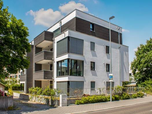 Wohnung zur Miete 1.300 € 3 Zimmer 81,5 m² 1. Geschoss Friedrichshafen Friedrichshafen 88045