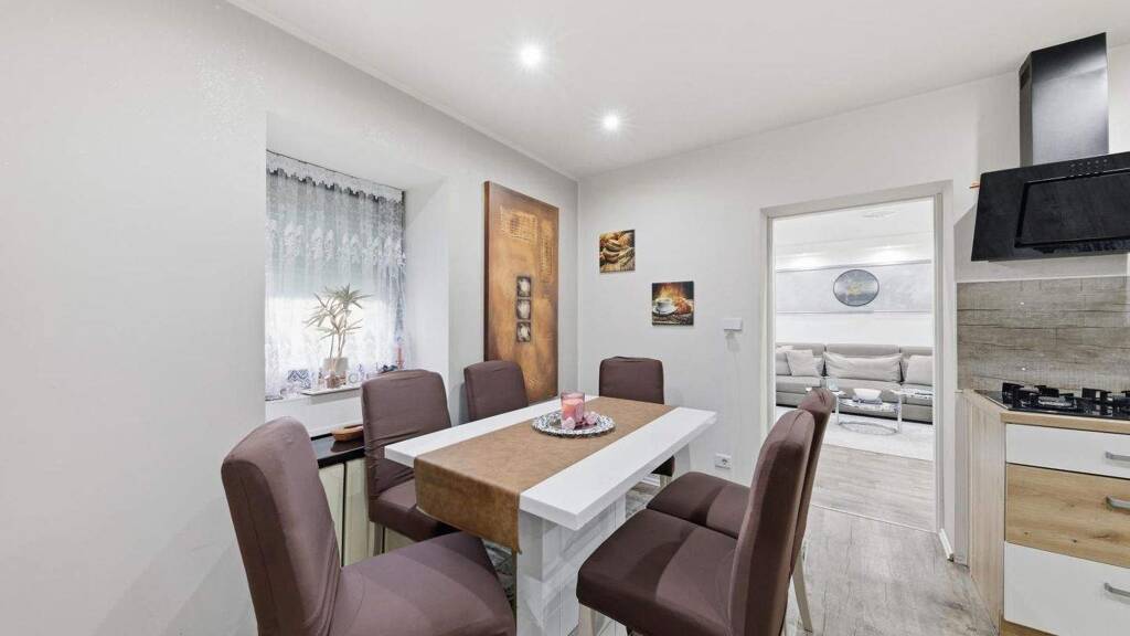 Einfamilienhaus zum Kauf 239.000 € 3,5 Zimmer 76 m² 194 m² Grundstück Mistelbach 2130