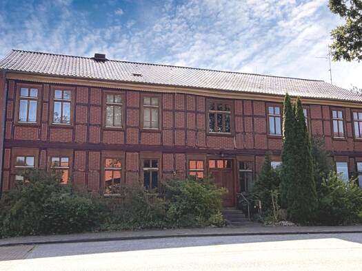 Mehrfamilienhaus zum Kauf provisionsfrei 229.000 € 16 Zimmer 400 m² 20.315 m² Grundstück frei ab 01.10.2026 Bauernstraße 2 Dähre Dähre 29413