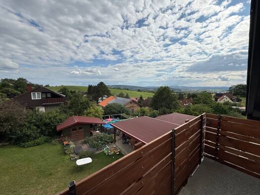 Wohnung zur Miete 795 € 3 Zimmer 82 m² Geschoss 1/3 frei ab sofort Bergfriedstraße Seulbitz Bayreuth 95448