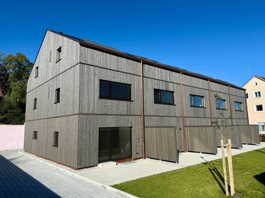 Reihenmittelhaus zum Kauf - Erstbezug provisionsfrei 1.190.000 € 5 Zimmer 125,7 m² 200,8 m² Grundstück frei ab 01.01.2027 Murnau Murnau am Staffelsee 82418