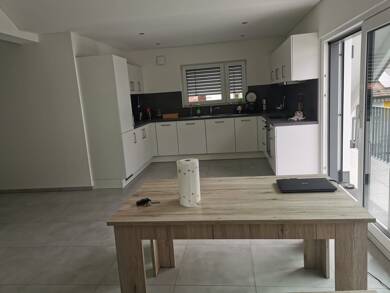 Wohnung zur Miete 1.440 € 3,5 Zimmer 92 m² Geschoss 2/2 Waldeck - Schule 41 Singen (Hohentwiel) 78224