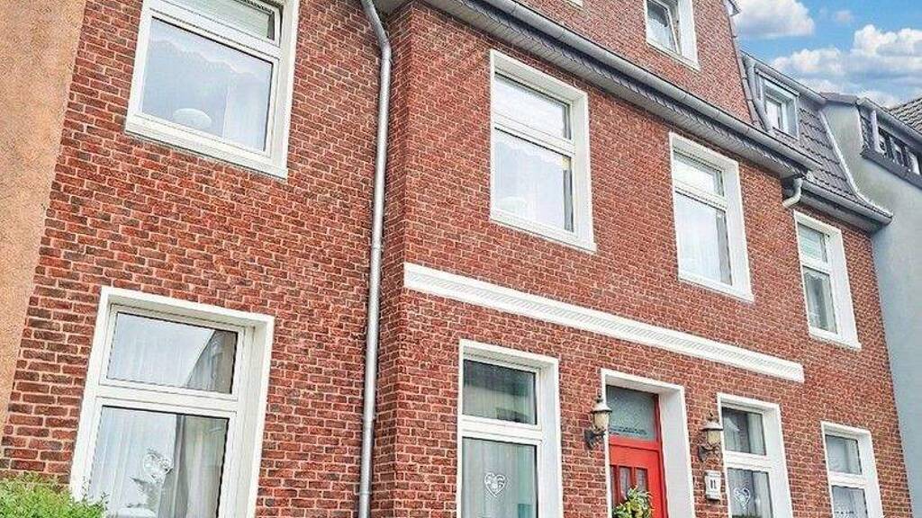 Mehrfamilienhaus zum Kauf provisionsfrei 650.000 € 8 Zimmer 204 m² 495 m² Grundstück frei ab 01.08.2026 Linn Krefeld 47809