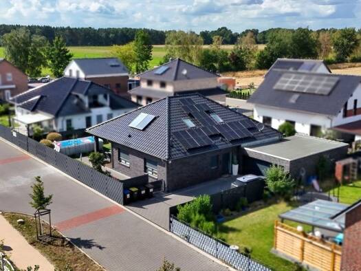Bungalow zum Kauf 569.000 € 6 Zimmer 200 m² 577 m² Grundstück Adelheidsdorf 29352