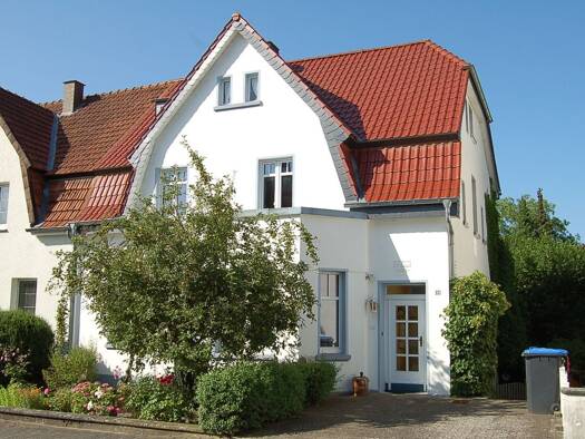 Doppelhaushälfte zum Kauf 240.000 € 9 Zimmer 167 m² 317 m² Grundstück frei ab sofort Niedermarsberg Marsberg 34431