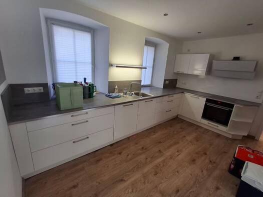 Wohnung zur Miete 800 € 4 Zimmer 100 m² frei ab sofort Marktbreiter Straße 5 Obernbreit 97342