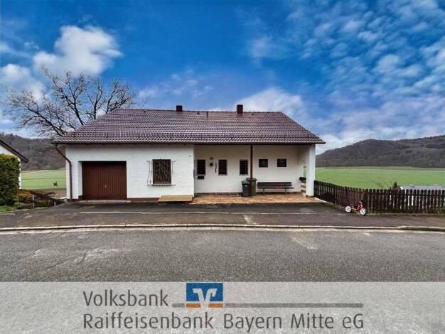 Mehrfamilienhaus zum Kauf 225.000 € 7 Zimmer 160 m² 868 m² Grundstück frei ab sofort Konstein Wellheim 91809