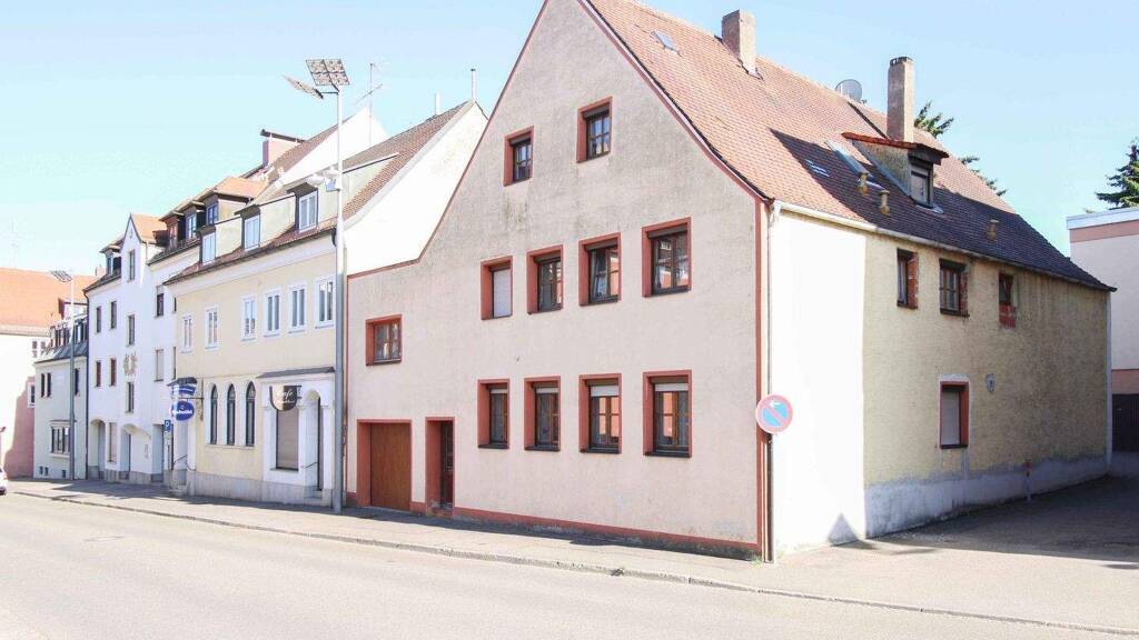 Mehrfamilienhaus zum Kauf als Kapitalanlage geeignet 529.000 € 10 Zimmer 250 m² 203,2 m² Grundstück Neuburg Neuburg an der Donau 86633