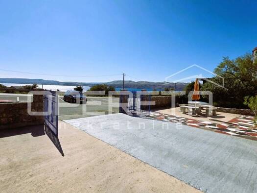 Haus zum Kauf 730.000 € 11 Zimmer 330 m² Karlobag