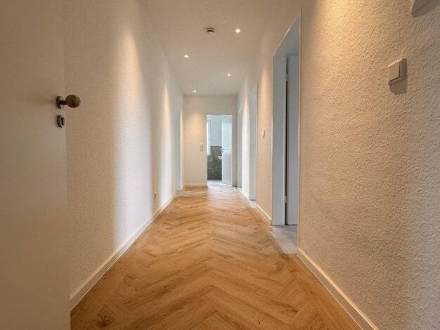 Wohnung zur Miete 1.100 € 3,5 Zimmer 77,1 m² 2. Geschoss frei ab sofort Bloherfelde Oldenburg 26129