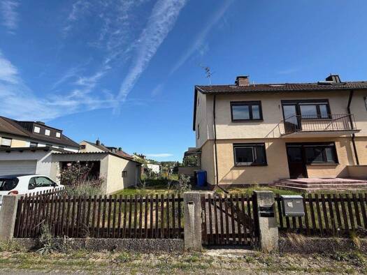 Mehrfamilienhaus zum Kauf 349.000 € 6 Zimmer 112 m² 569 m² Grundstück frei ab sofort Moorenbrunn Nürnberg 90475