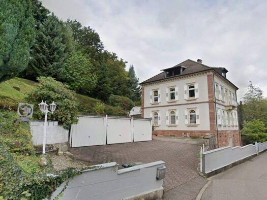 Mehrfamilienhaus zum Kauf provisionsfrei 650.000 € 8 Zimmer 219 m² 1.334 m² Grundstück frei ab sofort Bottenau Oberkirch 77704