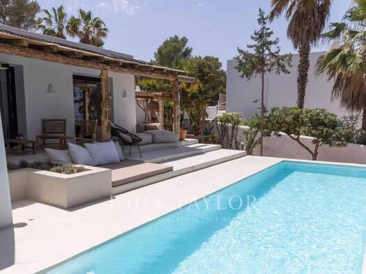 Villa zur Miete 6.000 € 250 m² 935 m² Grundstück Cala 07829