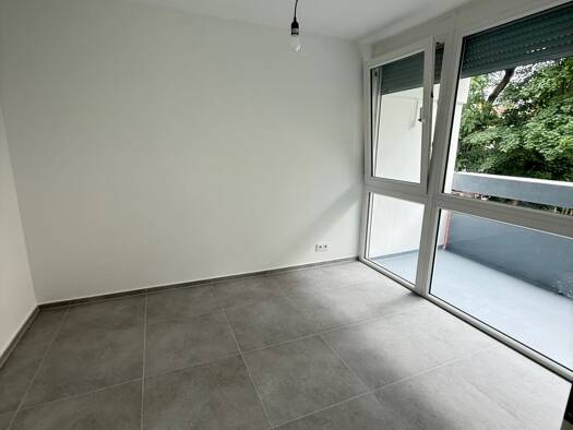 Wohnung zur Miete 740 € 1 Zimmer 40 m² Geschoss 1/1 frei ab sofort Hermann-Steinhäuser-Straße 23 C Offenbach am Main Offenbach am Main 63065