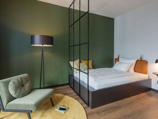 Wohnung zur Miete 2.100 € 1 Zimmer 30 m² Brühl Freiburg im Breisgau