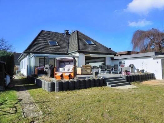 Einfamilienhaus zum Kauf 360.000 € 4 Zimmer 163 m² 1.030 m² Grundstück Aukrug 24613