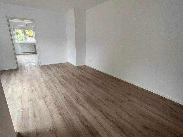 Wohnung zur Miete 750 € 3 Zimmer 82,4 m² EG Göttingerstraße 40 Pattensen 30982