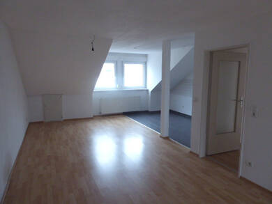 Wohnung zur Miete 490 € 2 Zimmer 65 m² Dachgeschoss, 5. Geschoss frei ab sofort Moritz-Müller-Str. 8 Innenstadt Pforzheim 75172