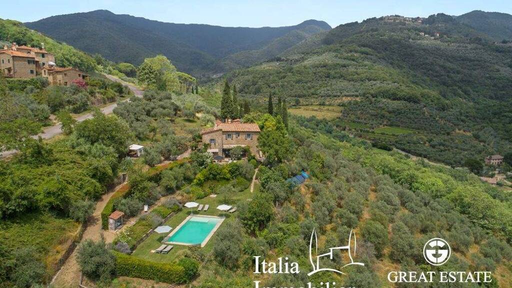 Bauernhaus zum Kauf 1.200.000 € 16 Zimmer 298 m² 8.789 m² Grundstück Loro Ciuffenna 52024