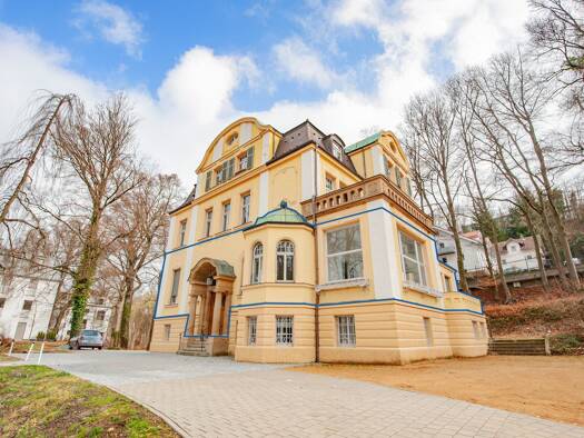 Wohnung zur Miete 2.562 € 5 Zimmer 238 m² frei ab 01.05.2026 Kempten 87437