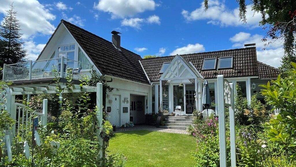 Einfamilienhaus zum Kauf 349.000 € 5 Zimmer 175 m² 824 m² Grundstück Neuberend 24879