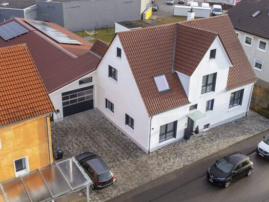 Mehrfamilienhaus zum Kauf 1.150.000 € 10 Zimmer 252 m² 882 m² Grundstück Trossingen 78647