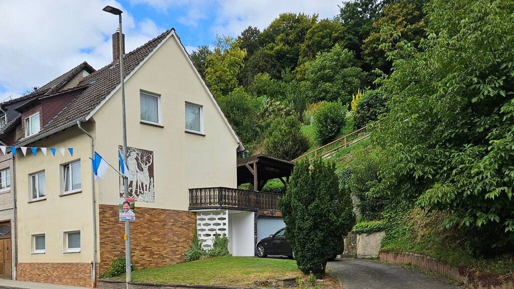 Einfamilienhaus zum Kauf provisionsfrei 69.000 € 5 Zimmer 72 m² 224 m² Grundstück Obere Hauptstraße 194 Dalhausen Beverungen 37688