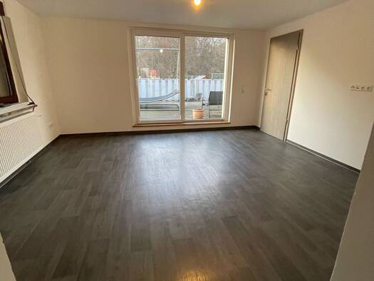 Wohnung zur Miete 1.000 € 6 Zimmer 140 m² Geschoss EG/3 frei ab sofort Dorfstraße 29 Waldeck 07646