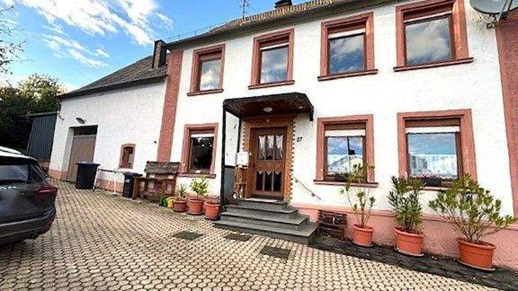Einfamilienhaus zum Kauf 129.000 € 5 Zimmer 150,4 m² 1.350 m² Grundstück Elzerath Morbach / Elzerath 54497