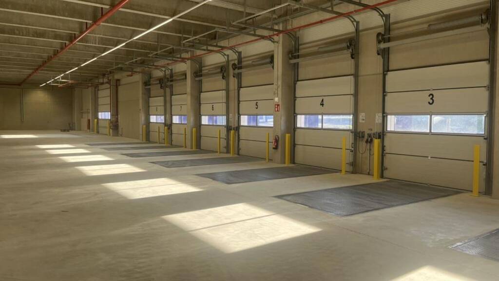 Lagerhalle zur Miete - Erstbezug provisionsfrei 8.618 m² Lagerfläche teilbar ab 8.618 m² Brambauer Lünen 44536