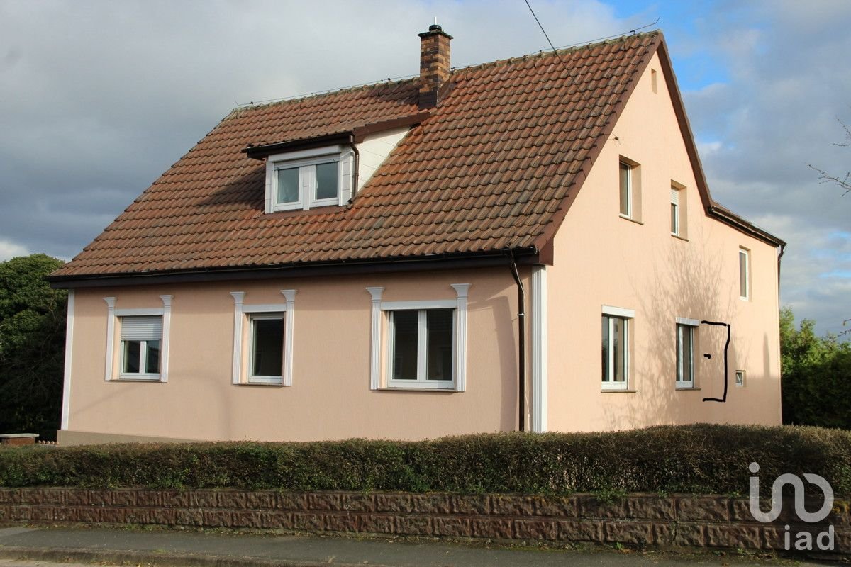 Einfamilienhaus zum Kauf 235.000 € 11 Zimmer 161 m²<br/>Wohnfläche 600 m²<br/>Grundstück Weidhausen Weidhausen bei Coburg 96279