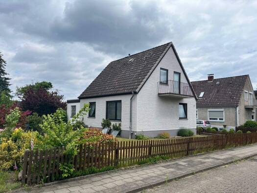 Einfamilienhaus zum Kauf provisionsfrei 195.500 € 4 Zimmer 120 m² 786 m² Grundstück Unterlüß Südheide 29345