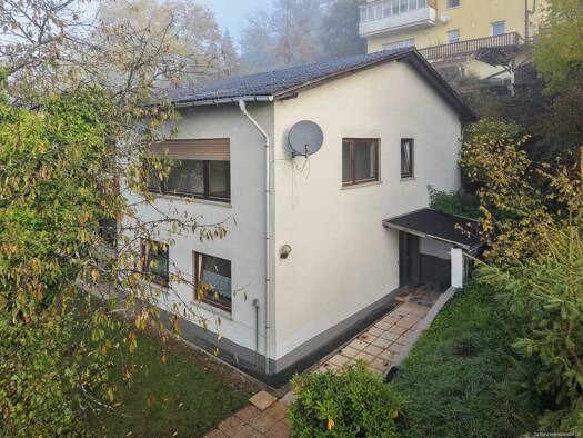 Einfamilienhaus zum Kauf provisionsfrei 199.000 € 5 Zimmer 191 m² 626 m² Grundstück Bischoffen Bischoffen 35649
