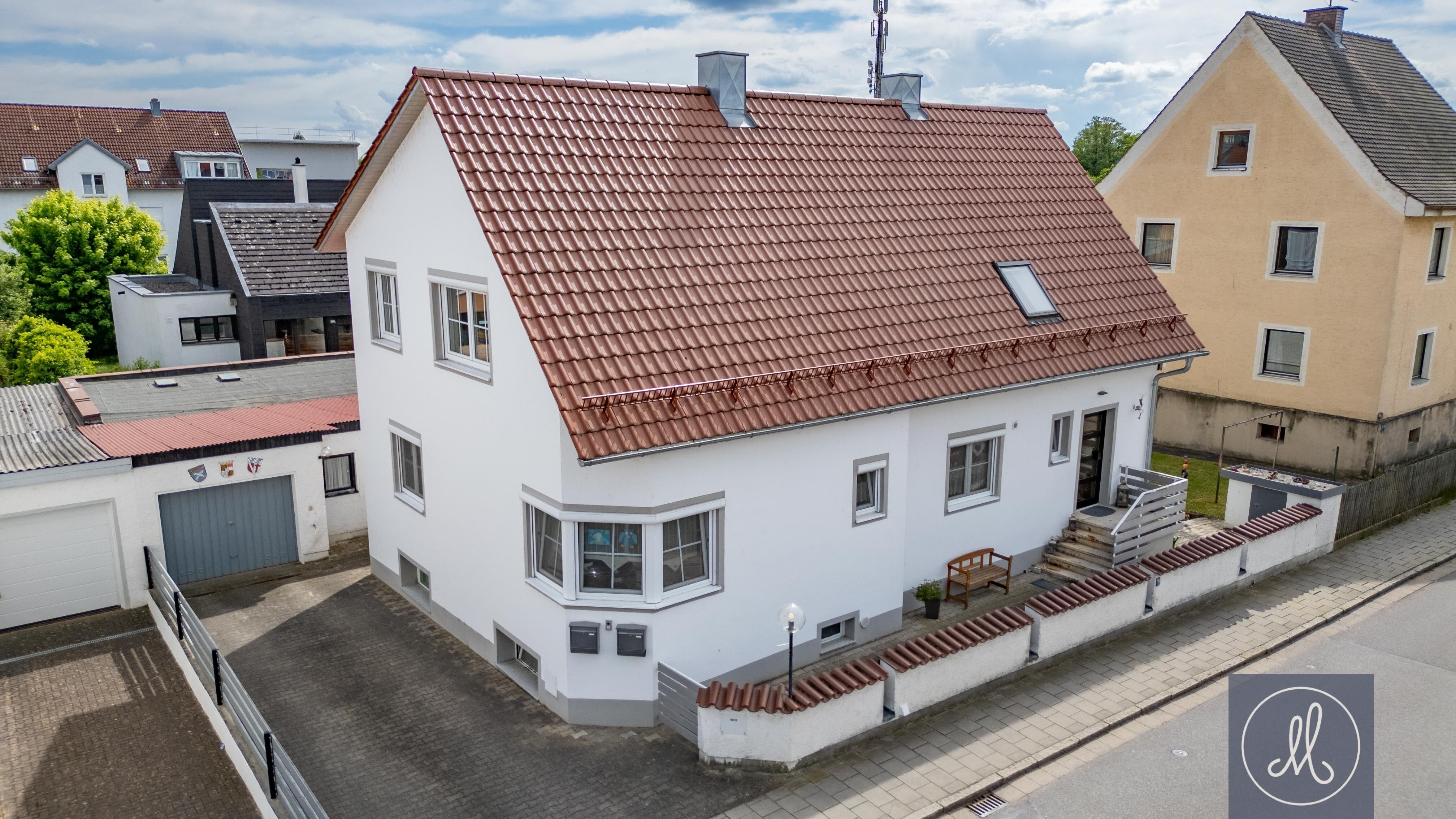 Einfamilienhaus zum Kauf 490.000 € 6 Zimmer 174 m²<br/>Wohnfläche 478 m²<br/>Grundstück 01.10.2024<br/>Verfügbarkeit Regenstauf Regenstauf 93128